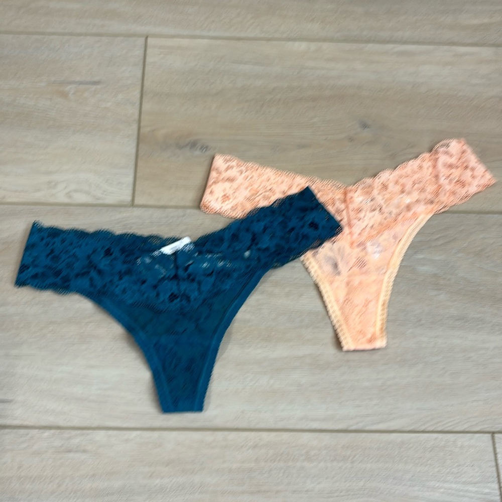 Soma Womens Embraceable Signature All-Over Lace Thong Panties Size Small